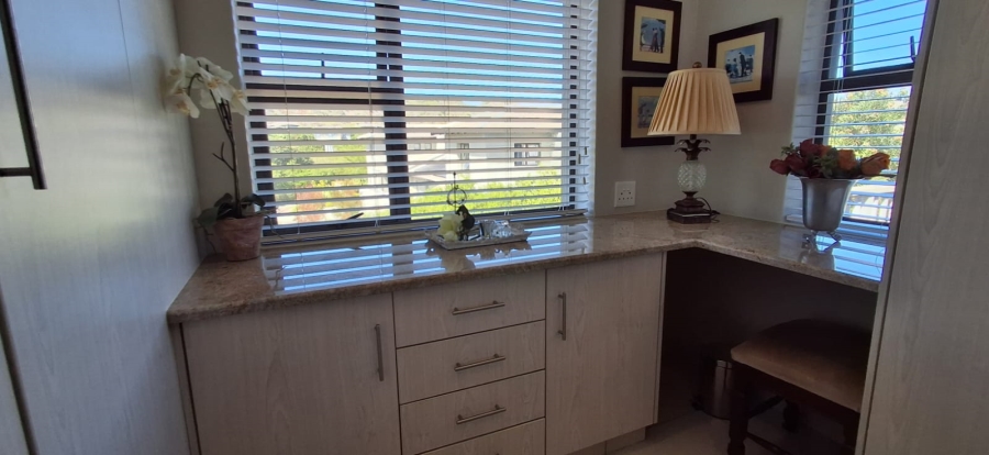 2 Bedroom Property for Sale in Hartenbos Landgoed Western Cape